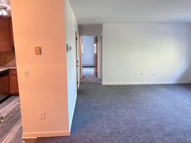Lexington St Apartments — Photo 54