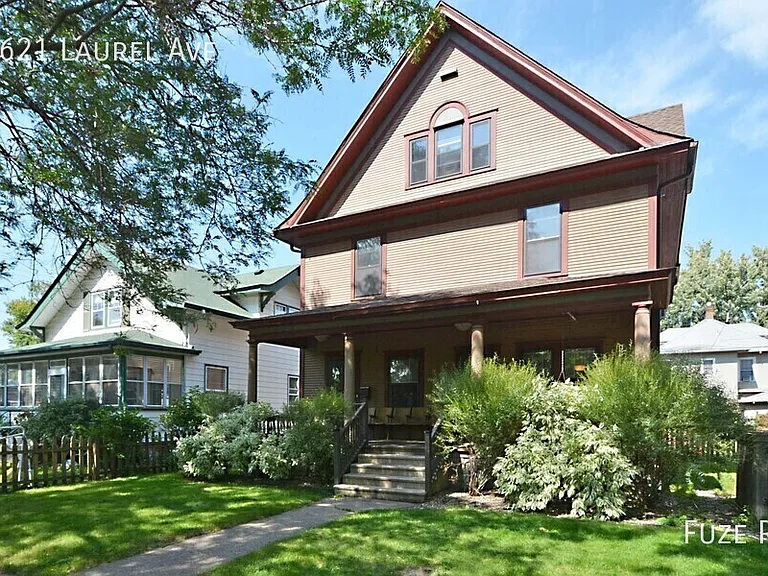 1621 Laurel Ave — Photo 1