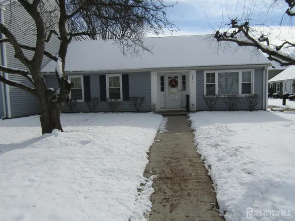 67 N Amherst Ln #C, Monroe Township, NJ 08831