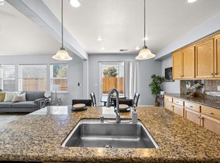 257 Orchid Ln, Patterson, CA 95363