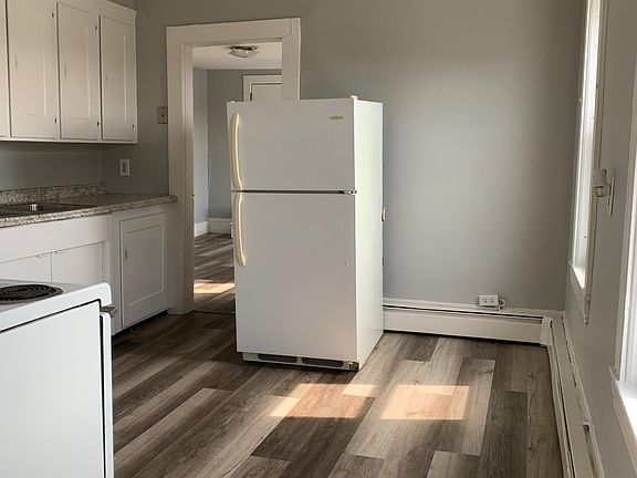 2nd image of 18 E Pearl St #6