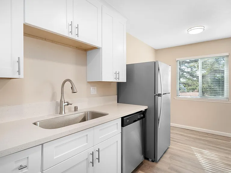 5353 Olmeda Ave #3 — Photo 9
