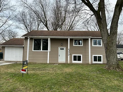 1426 Asbury Dr Photo 1