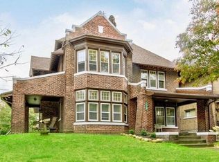 9501 Shakespeare Pkwy, Cleveland, OH 44108