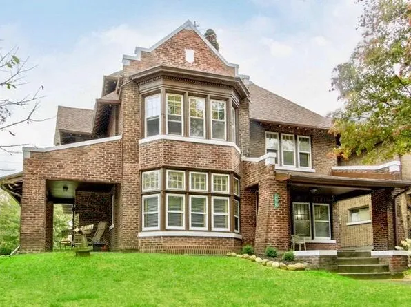9501 Shakespeare Pkwy, Cleveland, OH 44108