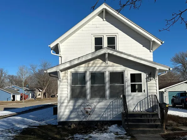 830 N Park St, Fairmont, MN 56031