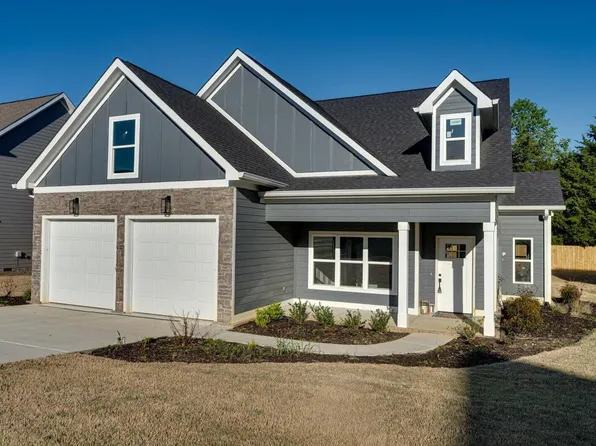 8886 Silver Maple Dr, Ooltewah, TN 37363