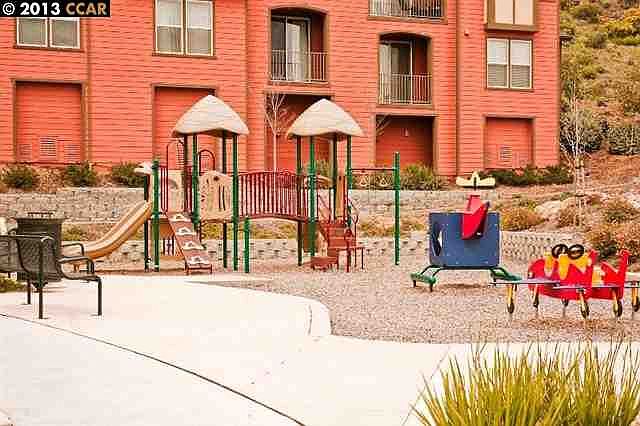 2nd image of 6494 Bayview Dr
