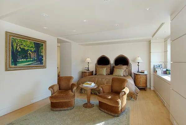 Sold by Corcoran | media 22