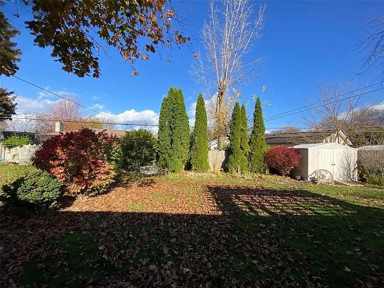 78 Massey Cres — Photo 12