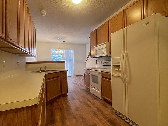 5th image of 17041 Embers Ave #0