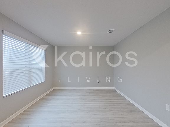 4th image of 4694 Malay Cir