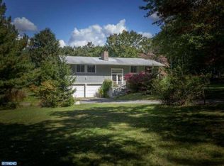 65 Lindbergh Rd, Ringoes, NJ 08551