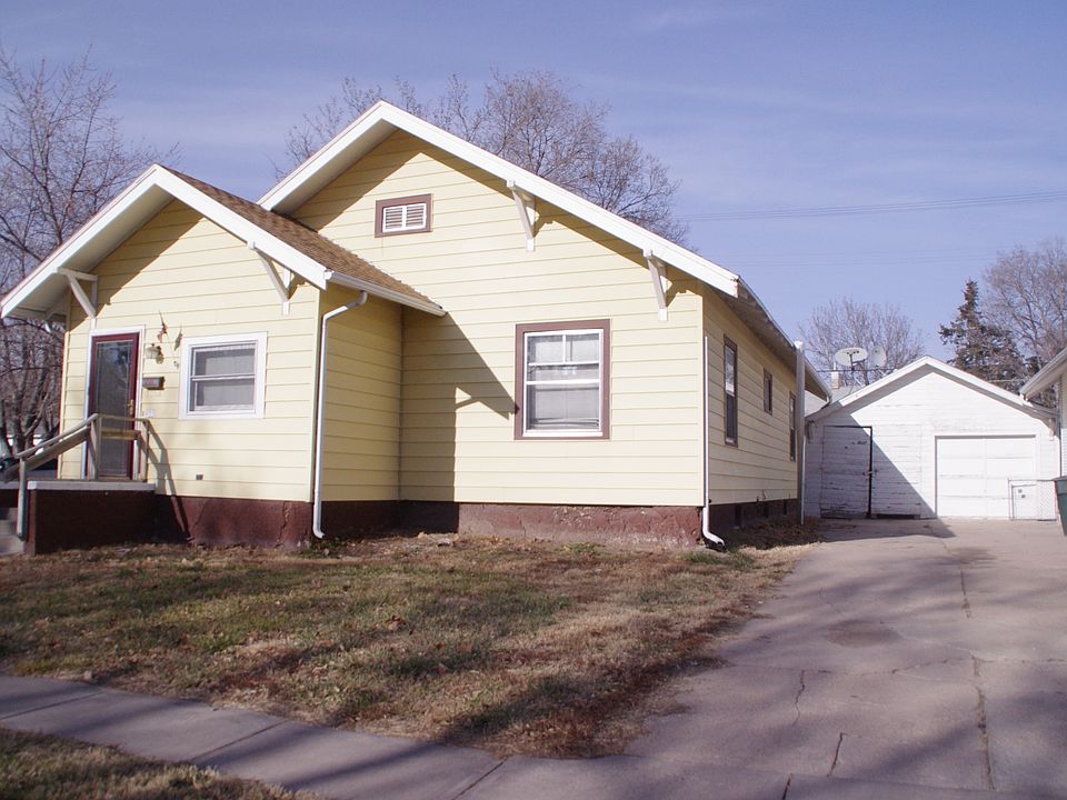 1st image of 419 W 28th St