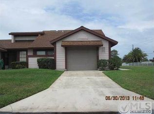 1502 SE Hatfield Ct, Port Saint Lucie, FL 34952