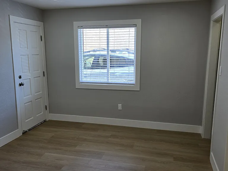2421 Standard Ave — Photo 14