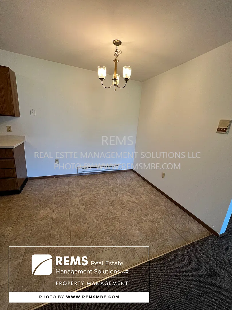 564 East Slifer Street — Photo 3