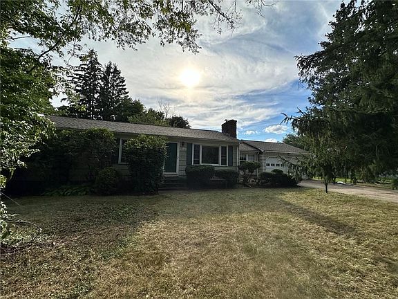 3rd image of 3848 Diamond Hill Rd