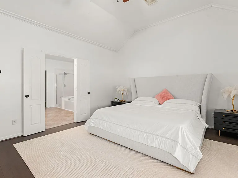 14910 Lake Woodbridge Ct — Photo 24