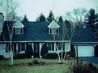 86 Kinder Dr, Kinderhook, NY 12106