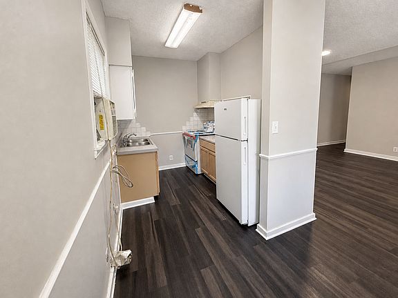 3rd image of 3701 Grote St SW Unit B