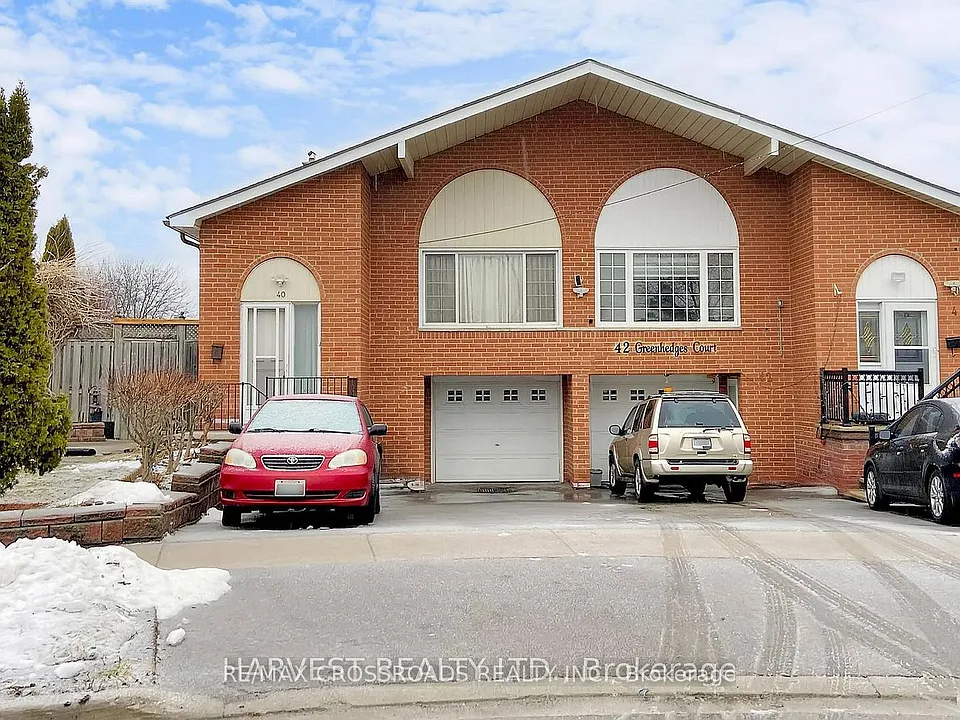 40 Greenhedges Ct