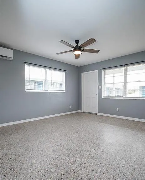 6538 42nd Ave N #7 — Photo 5