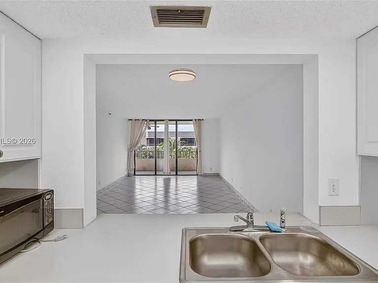1850 Homewood Blvd #5010 — Photo 8