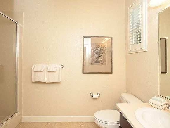 4th image of 221 Dali Ave