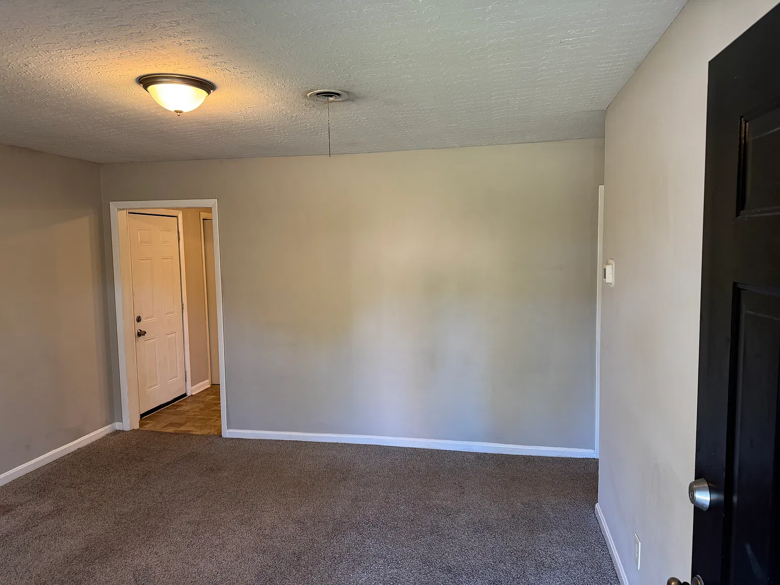 3 bed, 1284 sqft, $1,450 — Photo 3