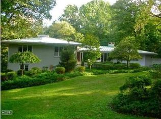 544 Brookside Rd, Norwalk, CT 06850