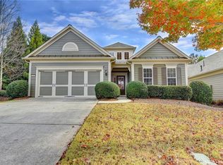 6009 Falling Water Ln, Hoschton, GA 30548