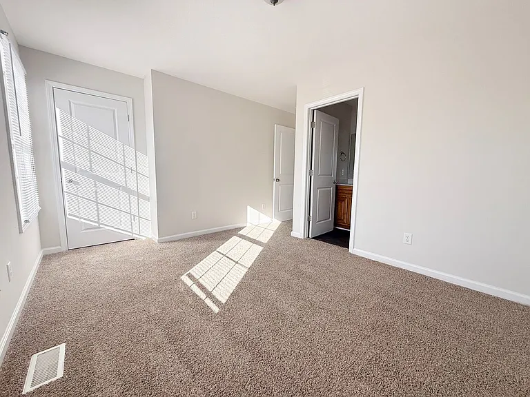 150 Alcorn St — Photo 16