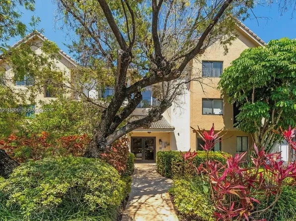 10001 W Atlantic Blvd APT 216, Pompano Beach, FL 33071