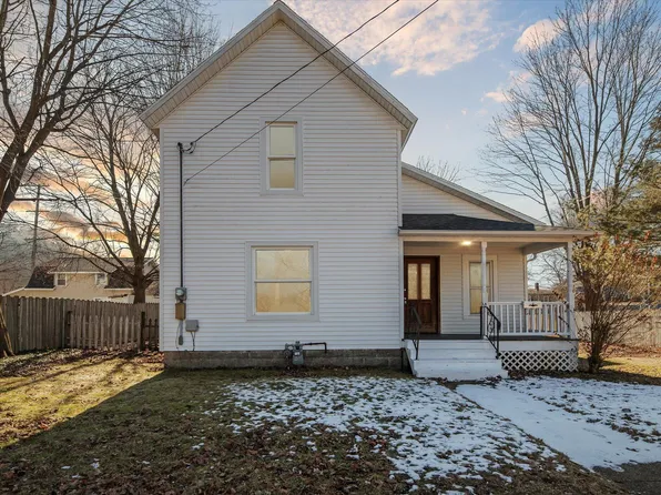 112 E Hill St, Plainwell, MI 49080