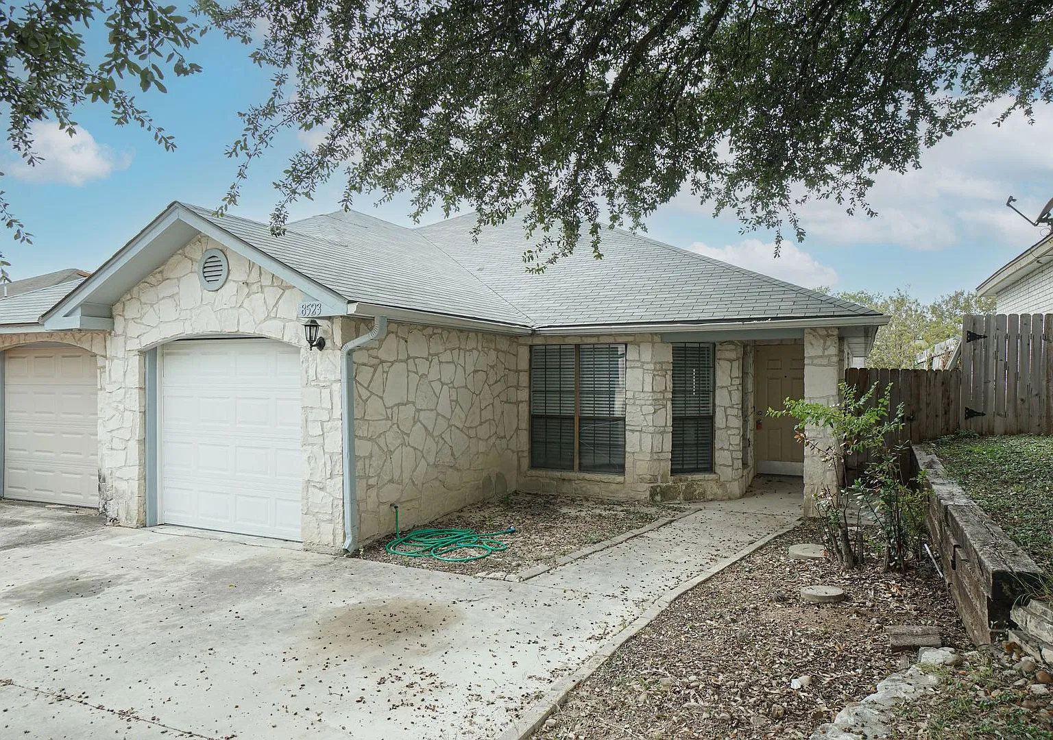 Vacant and ready for immediate move-in! — Photo 2