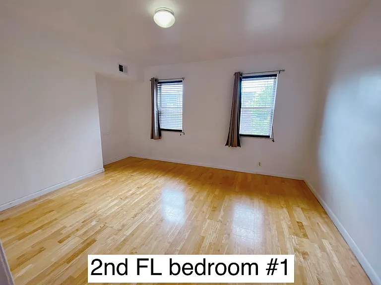923 Mountain St — Photo 6
