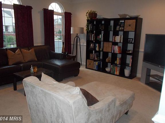 3rd image of 22579 Welborne Manor Sq