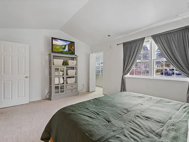 126 Shady Spring Pl — Photo 7