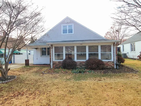 910 Loney St, Philadelphia, PA 19111