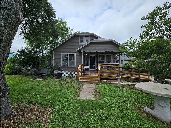 2nd image of 738 W 1st St