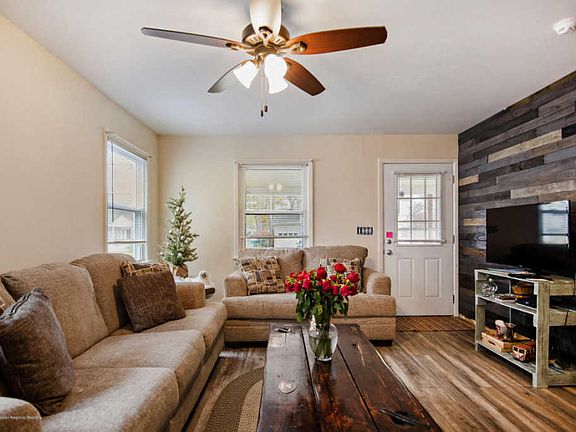 2nd image of 112 Swan Blvd