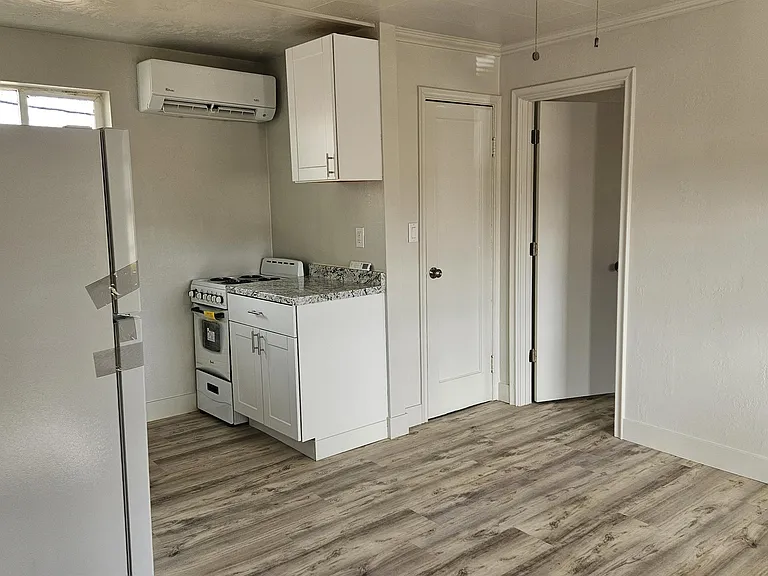 1180 S Cove View Rd — Photo 14