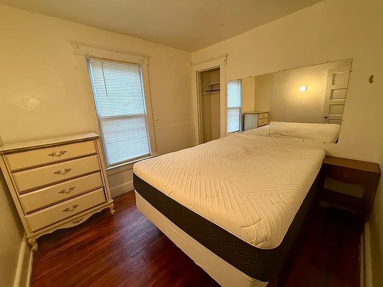30 Haendel St #1W — Photo 8