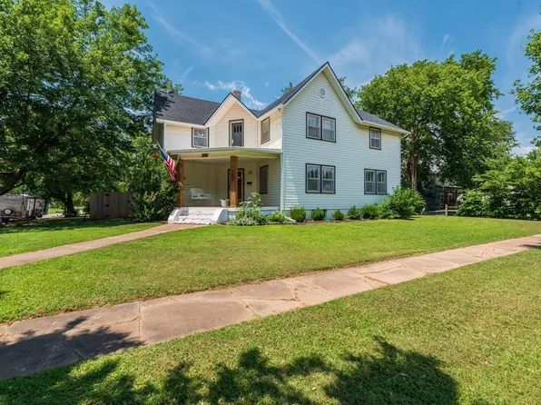 702 N Anthony Ave, Anthony, KS 67003