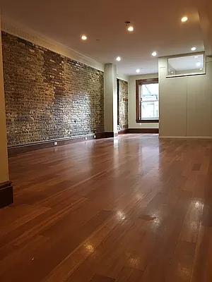 Rented by Peter Meskouris LREB | media 11