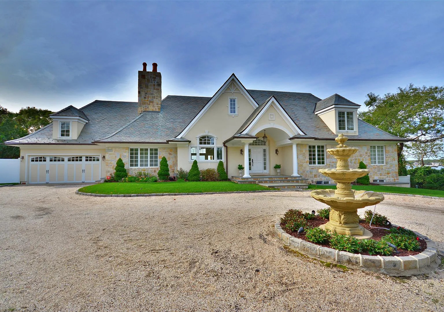 Bay Front Villa — Photo 2