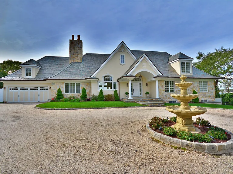 Murphy Dr — Photo 2