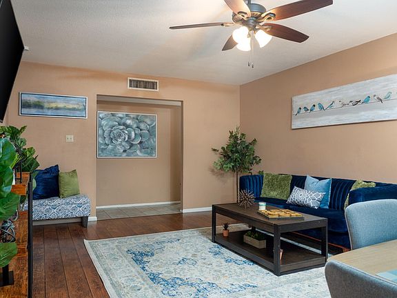 Front living room-furniture in picture was for staging purposes only.