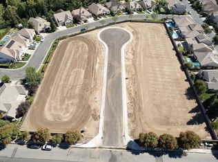 1792 N Preuss Ave, Clovis, CA 93619